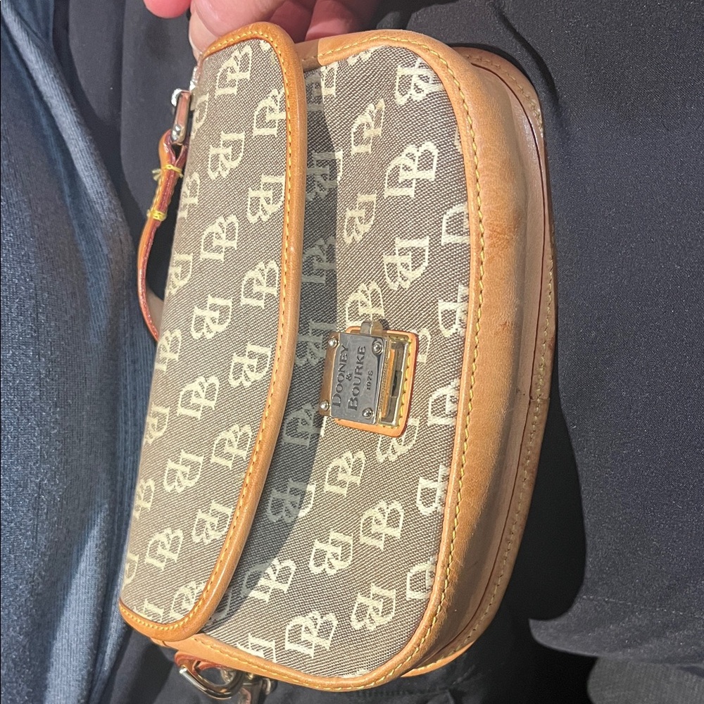 Dooney & Bourke Monogram Tan and Brown women’s Wallet/ pocketbook